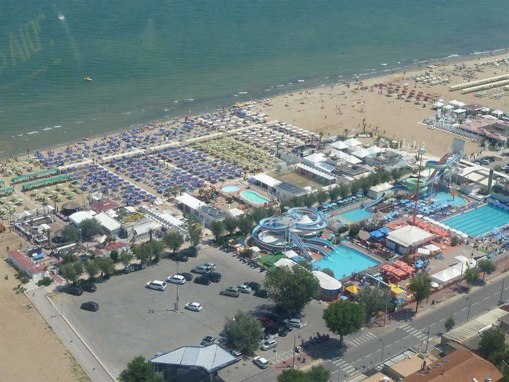 Residence Il Tulipano Riccione Buitenkant foto
